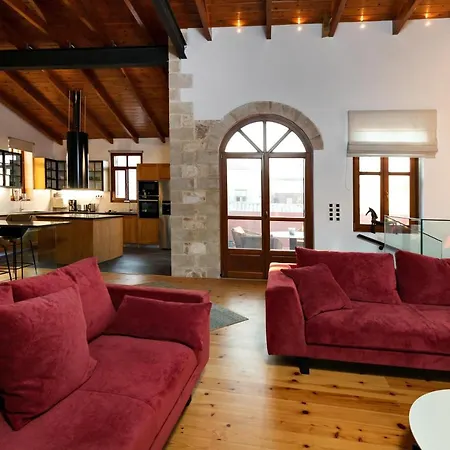 Luminous A House Of Luxury *