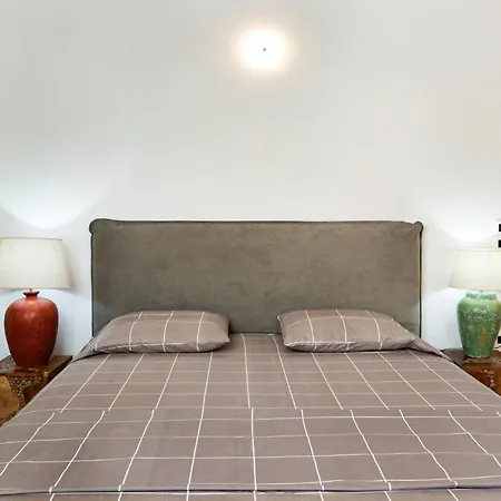 Luminous A House Of Luxury Apartment